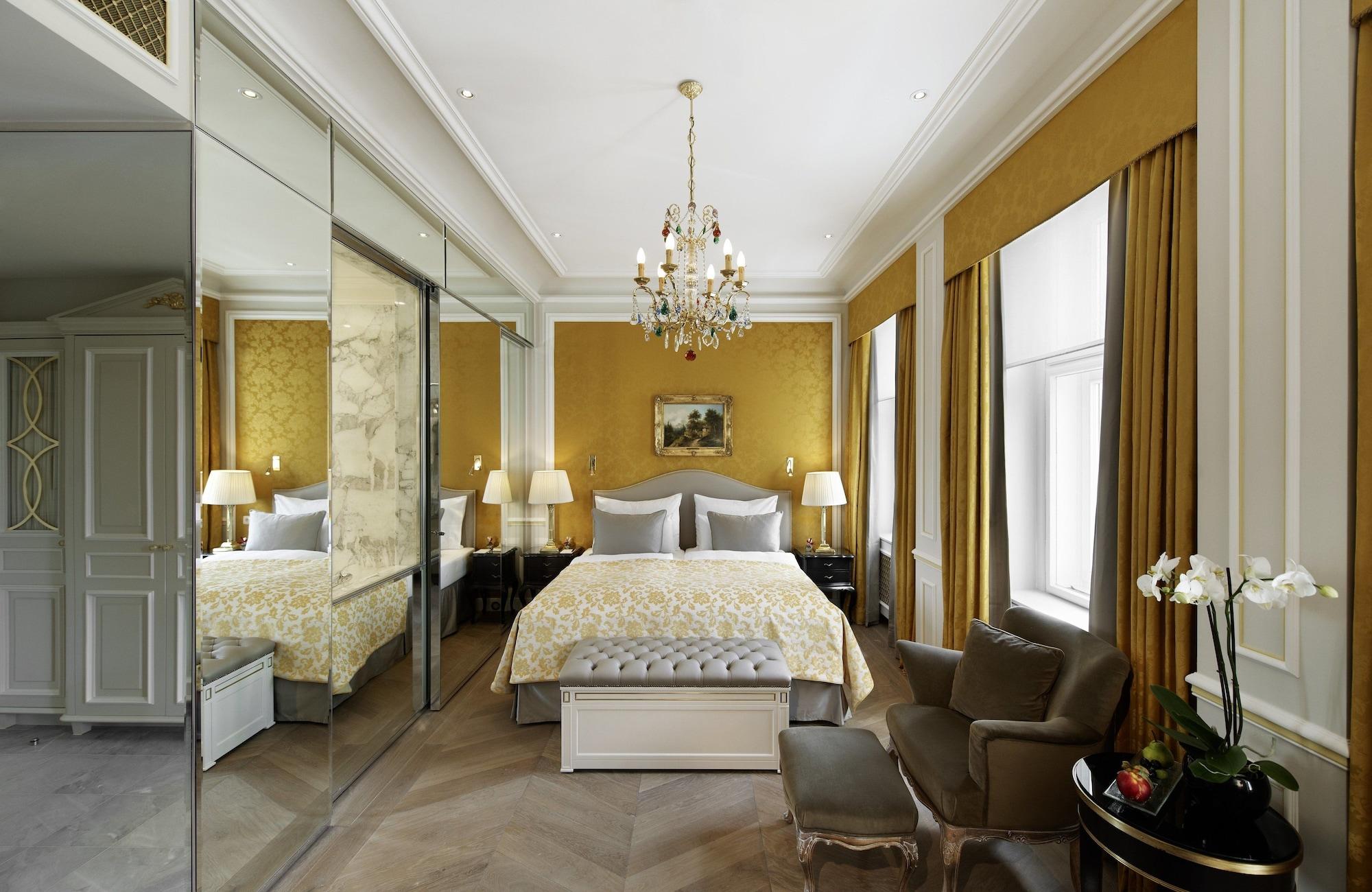 Hotel Sacher Wien Cameră foto A suite at the Mandarin Oriental London